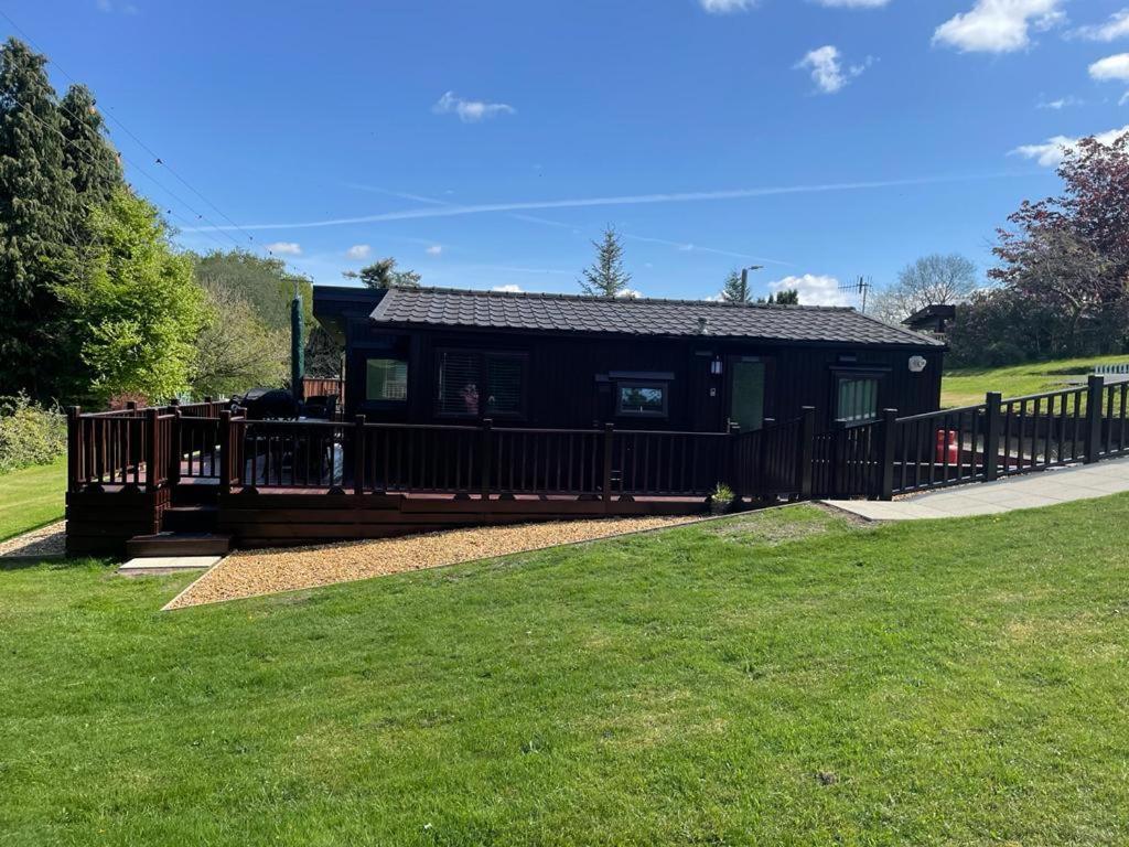 Lakeview Lodge, Builth Wells No Tradesmen Allowed المظهر الخارجي الصورة