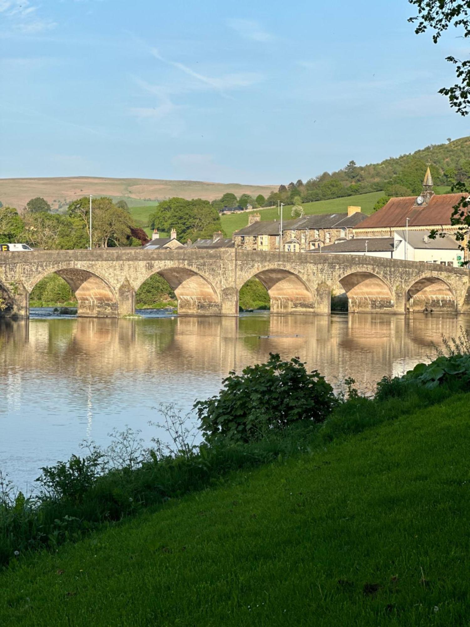 Lakeview Lodge, Builth Wells No Tradesmen Allowed المظهر الخارجي الصورة